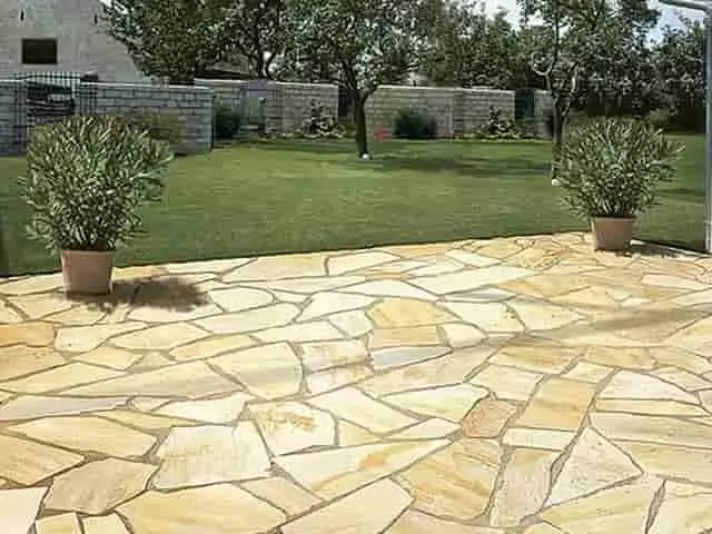 solnhofeni mészkővel burkolt kiülő solnhofeni mészkővel burkolt kiülő